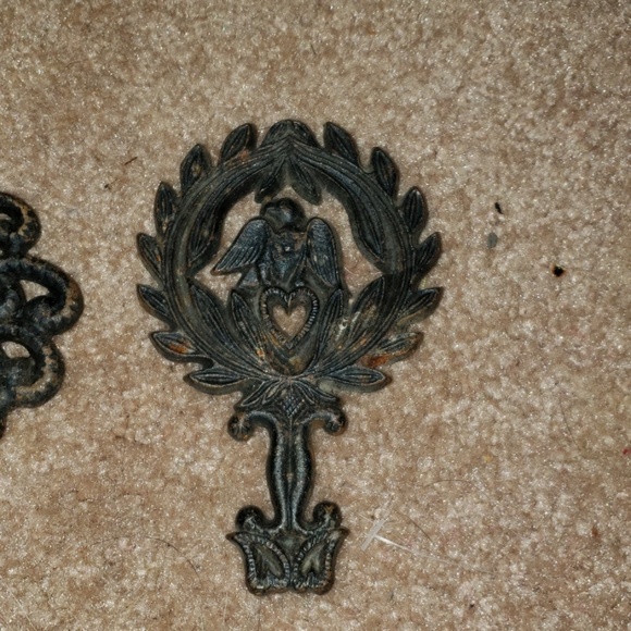 Antique miniature trivets. Used as wall decor - Picture 5 of 5